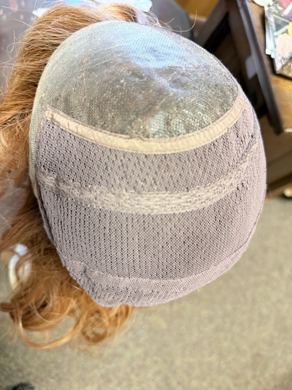 Hand Tied “Dalgona 16 HF” wig Belle Tress - Picture 5 of 8